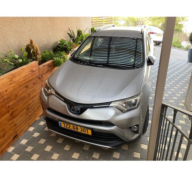 מודעת רכב טויוטה RAV4