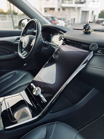 אם ג'י מארוול R