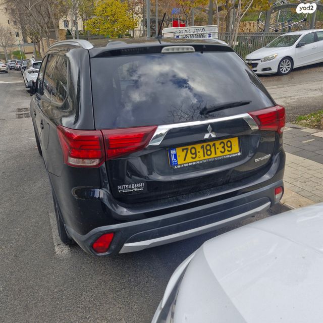 מיצובישי אאוטלנדר