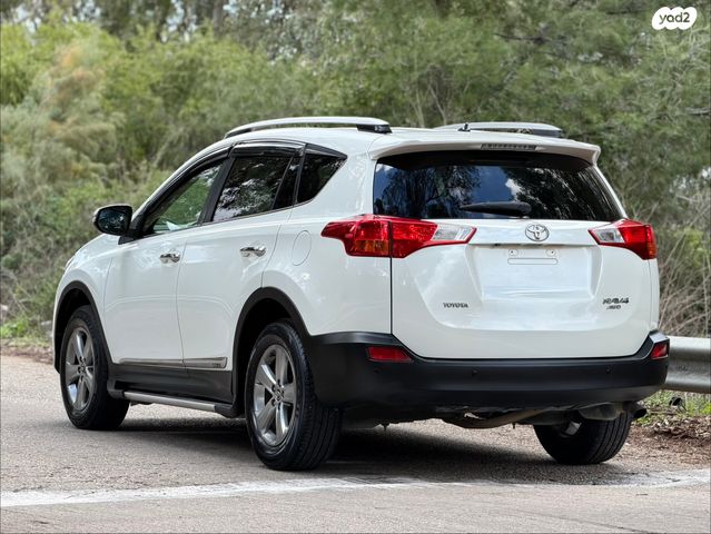 טויוטה RAV4