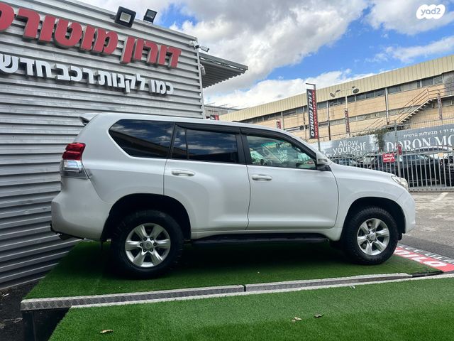 טויוטה לנד קרוזר