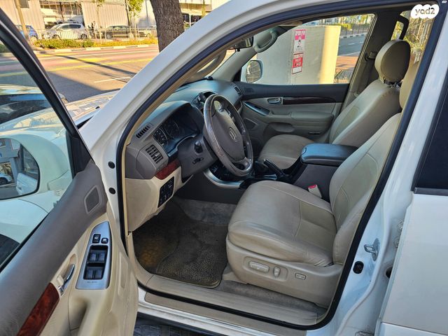 מודעת רכב טויוטה לנד קרוזר