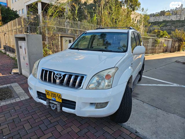 טויוטה לנד קרוזר