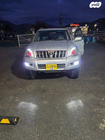 טויוטה לנד קרוזר