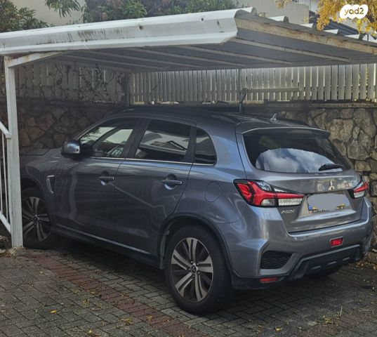 מודעת רכב מיצובישי ASX