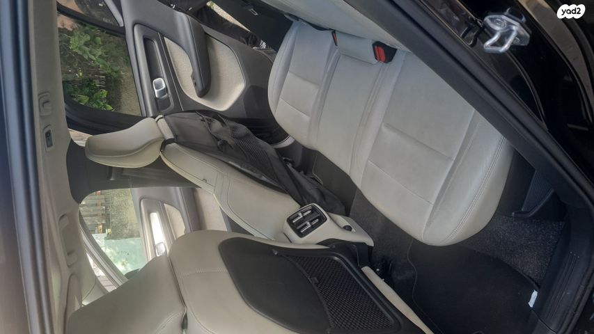 מודעת רכב וולוו XC40