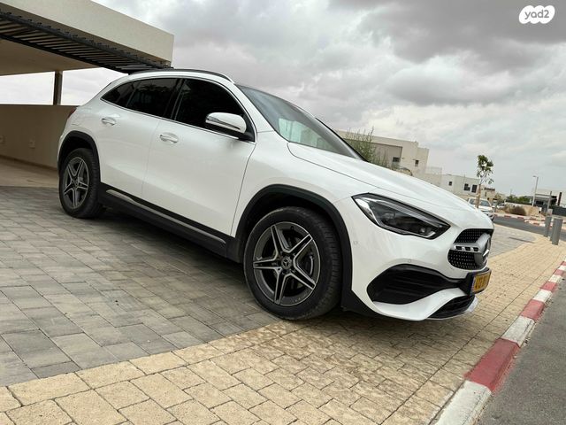 מרצדס-בנץ GLA