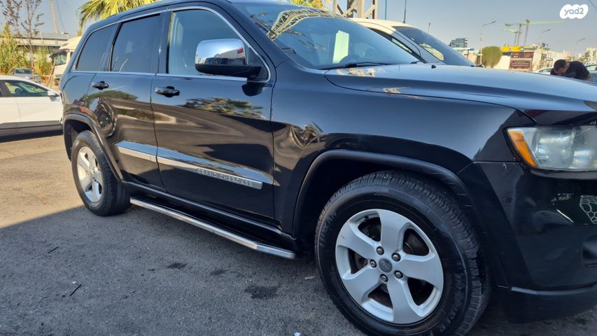 מודעת רכב ג'יפ גרנד צ'ירוקי