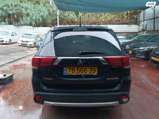 מיצובישי אאוטלנדר