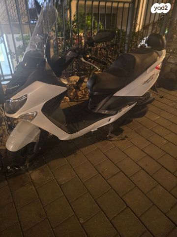 מודעת רכב סאן יאנג ג'וי רייד 200