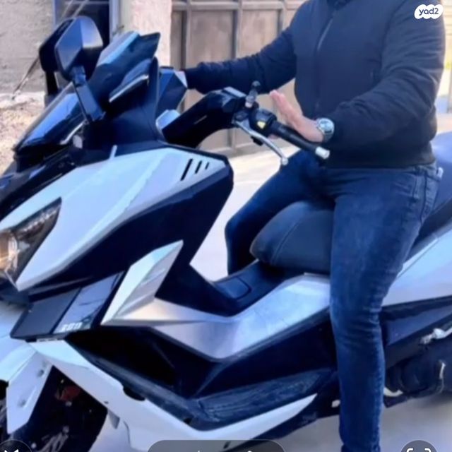 מודעת רכב סאן יאנג קרוזים 300