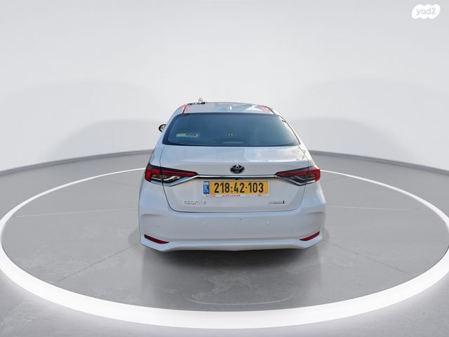 טויוטה קורולה