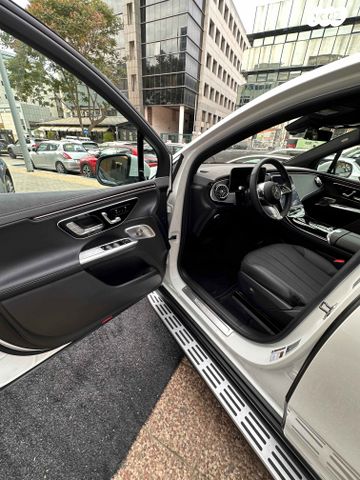 מרצדס-בנץ EQE SUV