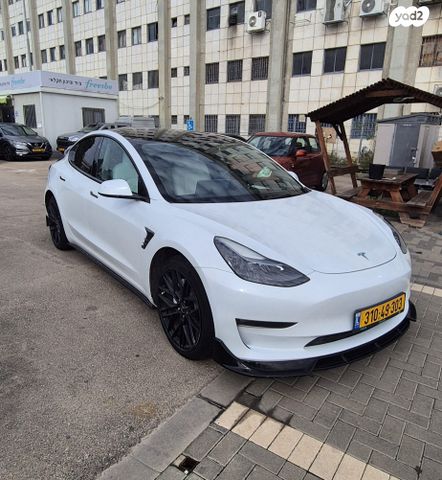 טסלה מודל 3