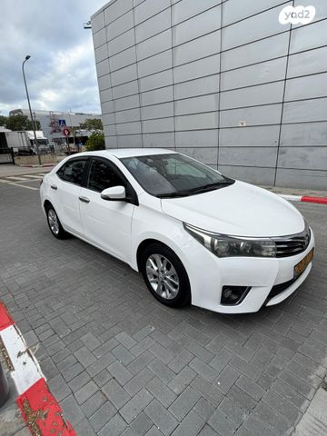 מודעת רכב טויוטה קורולה