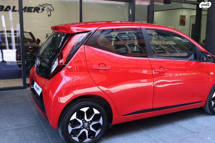 טויוטה אייגו