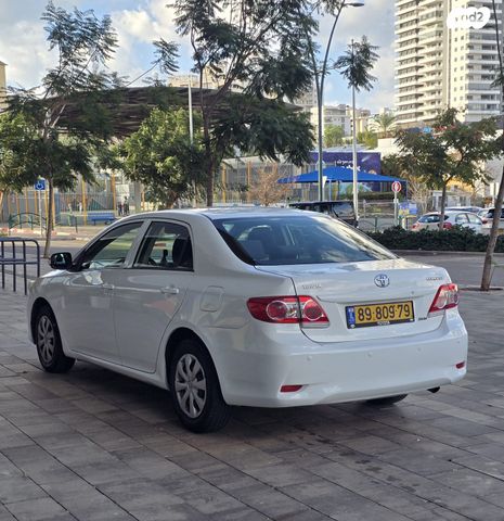 טויוטה קורולה