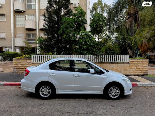 סוזוקי SX4