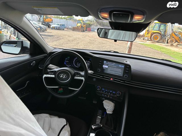 יונדאי אלנטרה