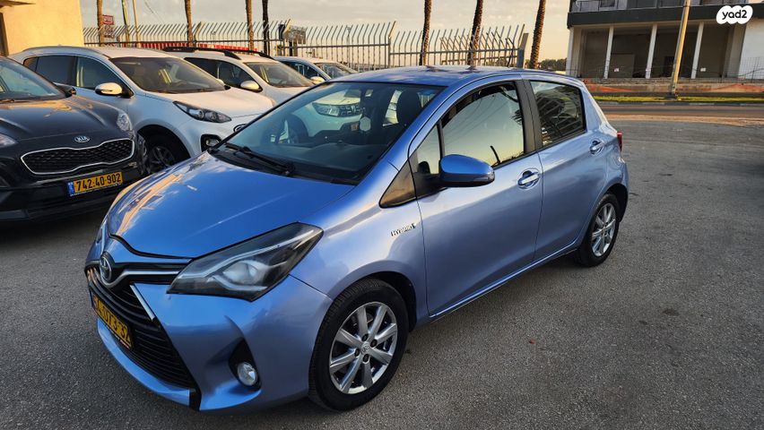 טויוטה יאריס