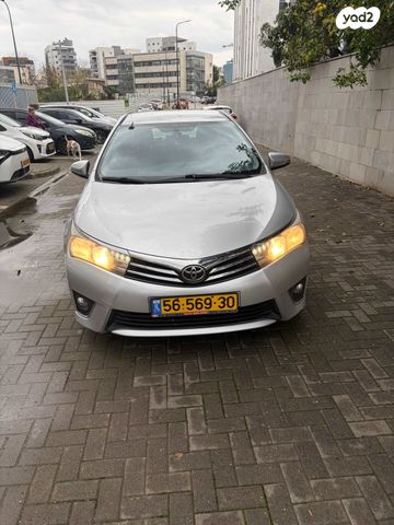 טויוטה קורולה