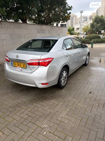 טויוטה קורולה