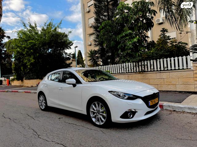 מודעת רכב מאזדה 3