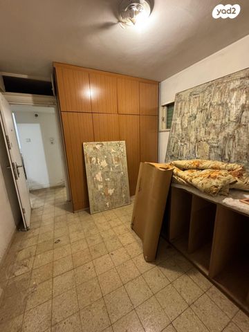 דירה, שרה אהרונסון 41, אזור הבילויים, רמת גן