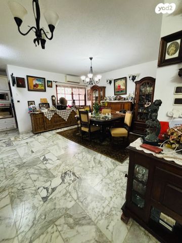 דו משפחתי, חיל הצנחנים 25, נווה חוף, ראשון לציון