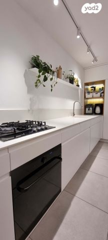 דירה, הנעורים 1, גן רש"ל, הרצליה