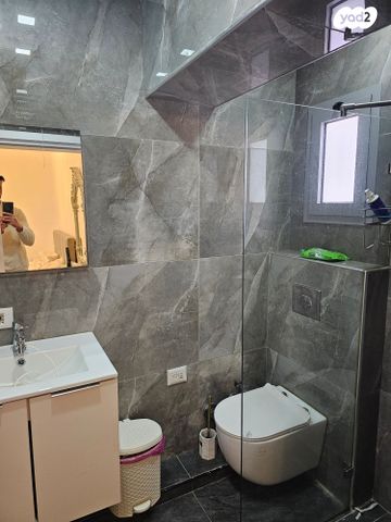 דירת גן, סיירת גולני 6, פסגת זאב, ירושלים