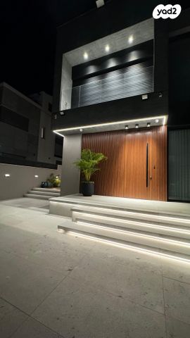 נווה דקלים 10