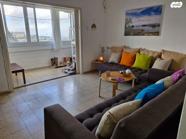 דירה, גולן 15, צפונית / רסקו, נצרת עילית / נוף הגליל