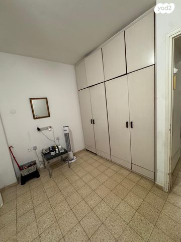 דירה, שרה אהרונסון 41, אזור הבילויים, רמת גן