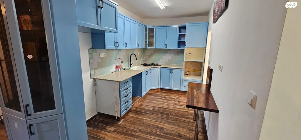 דירה, הרדוף 10, אבן גבירול, רחובות