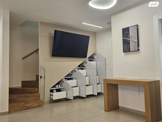 דירת גן, המפל 13, שער הגיא, יקנעם עילית