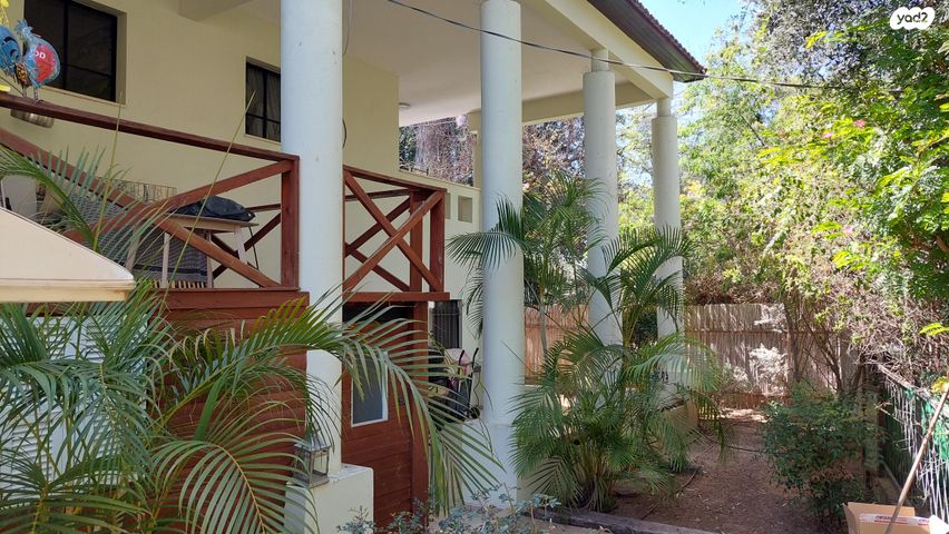 בית פרטי/ קוטג', שדרות רוטשילד 17, שאר העיר, מזכרת בתיה