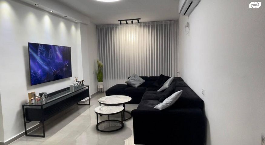 דירה, קרייתי 8, לב העיר, בת ים