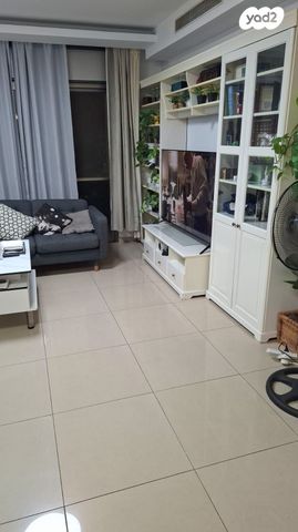 דירה, שדרות העצמאות 53, רמות בן צבי, יבנה