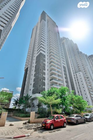 דירה, קרל פופר 11, קרית המדע, נתניה