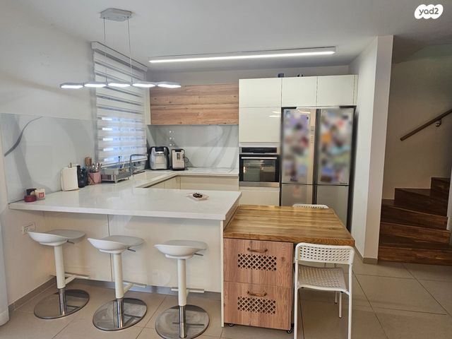 דירת גן, המפל 13, שער הגיא, יקנעם עילית