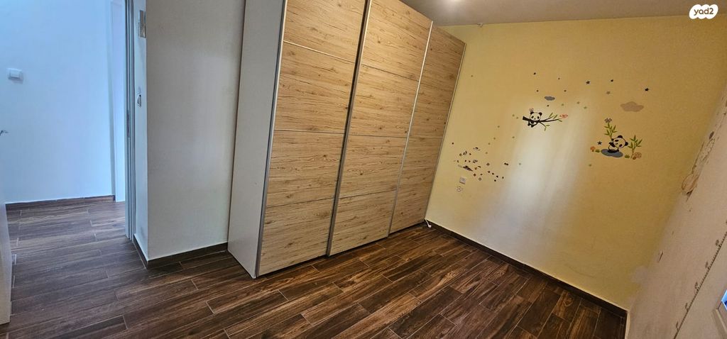 דירה, הרדוף 10, אבן גבירול, רחובות