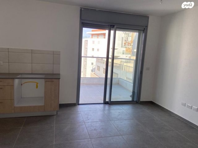 דירה, גולדה מאיר 15, מורשת, מודיעין מכבים רעות