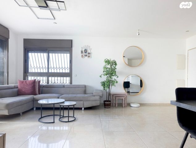 דירה, אהוד מנור 5, חתני פרס ישראל, באר יעקב