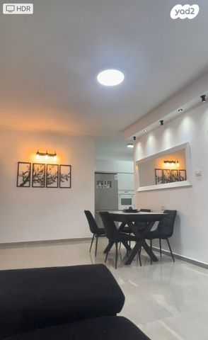 דירה, קרייתי 8, לב העיר, בת ים