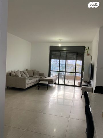 דירה, אלון 13, החורש, חריש