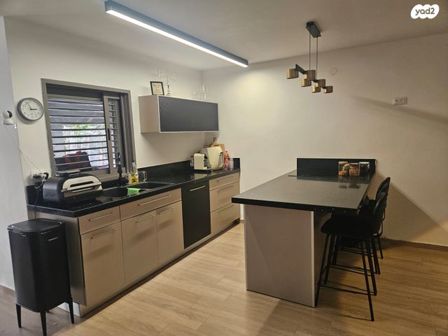 דירת גן, שלמה המלך 11, רובע י"ג, אשדוד