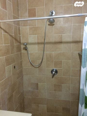 דופלקס, שטרית 52, שיכון ב, טבריה