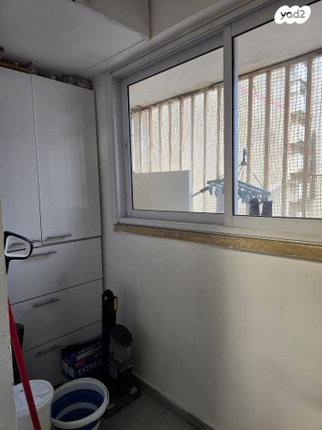 דירה, יוברט המפרי 5, מרכז העיר, לוד