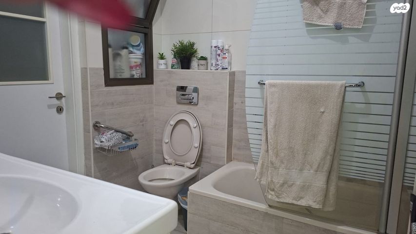 דירה, שדרות העצמאות 53, רמות בן צבי, יבנה